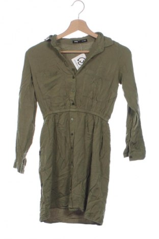 Kleid Sinsay, Größe XXS, Farbe Grün, Preis 5,99 €