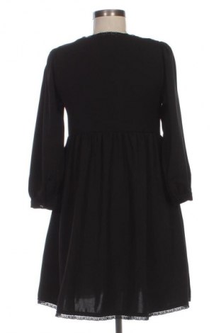 Рокля Sinsay, Размер XS, Цвят Черен, Цена 39,10 лв.