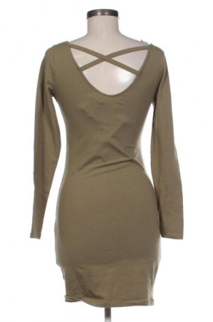 Kleid Sinsay, Größe M, Farbe Grün, Preis 31,68 €