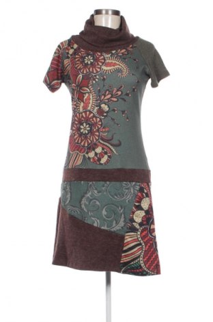 Kleid Smash, Größe M, Farbe Mehrfarbig, Preis 20,02 €