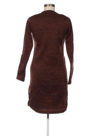 Рокля Stormberg, Размер S, Цвят Многоцветен, Цена 16,99 лв.