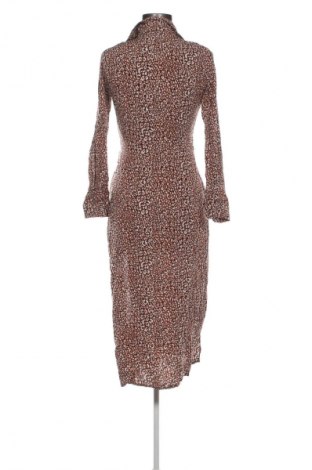 Kleid Stradivarius, Größe M, Farbe Mehrfarbig, Preis 11,99 €