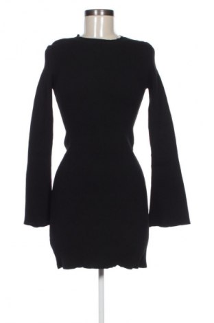 Рокля Stradivarius, Размер S, Цвят Черен, Цена 39,10 лв.