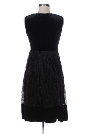 Sukienka Sweet Miss, Rozmiar S, Kolor Czarny, Cena 181,06 zł