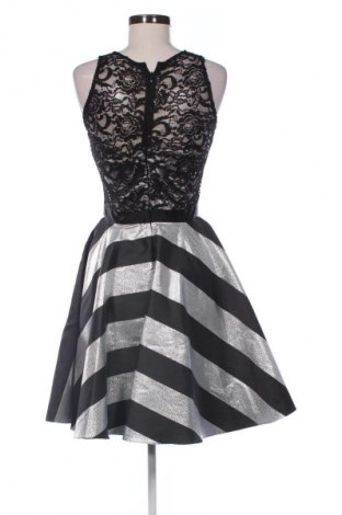 Рокля Swing, Размер M, Цвят Многоцветен, Цена 95,99 лв.