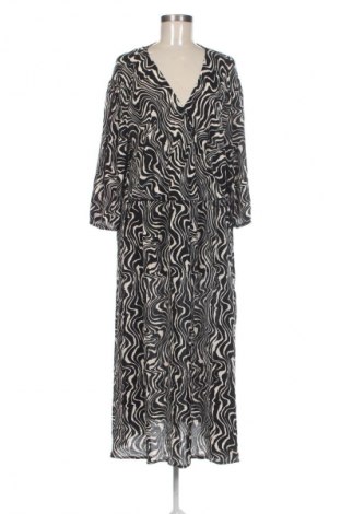 Рокля Takko Fashion, Размер XXL, Цвят Многоцветен, Цена 39,03 лв.