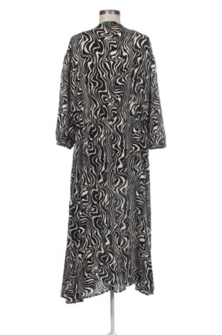 Рокля Takko Fashion, Размер XXL, Цвят Многоцветен, Цена 39,03 лв.