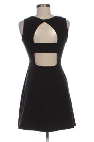 Рокля Tally Weijl, Размер M, Цвят Черен, Цена 39,03 лв.