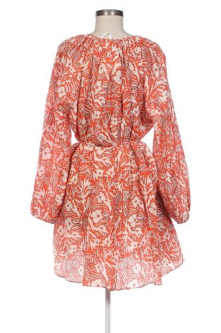 Рокля Tommy Hilfiger, Размер M, Цвят Многоцветен, Цена 153,38 €