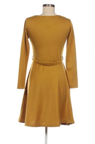 Ruha Unbranded, Méret M, Szín Narancssárga
, Ár 7 828 Ft