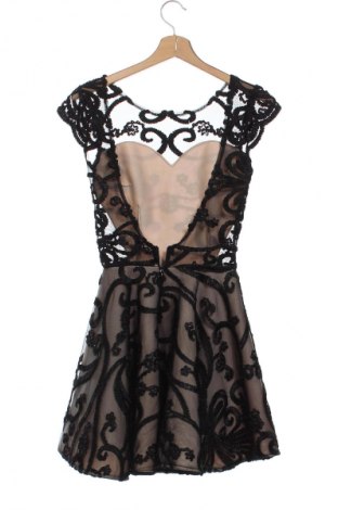 Ruha Unbranded, Méret M, Szín Fekete, Ár 7 828 Ft