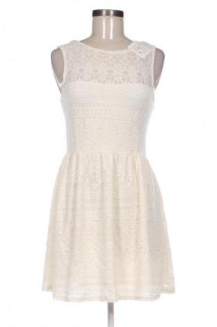 Рокля Unbranded, Размер M, Цвят Екрю, Цена 39,03 лв.