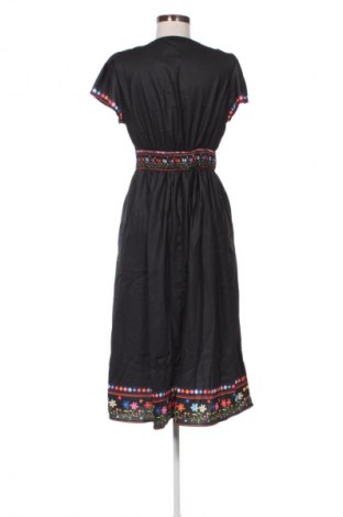 Рокля Unbranded, Размер M, Цвят Многоцветен, Цена 39,00 лв.