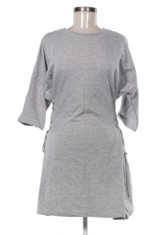 Рокля Unbranded, Размер S, Цвят Сив, Цена 39,14 лв.