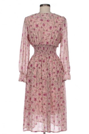 Рокля Unbranded, Размер M, Цвят Многоцветен, Цена 39,14 лв.