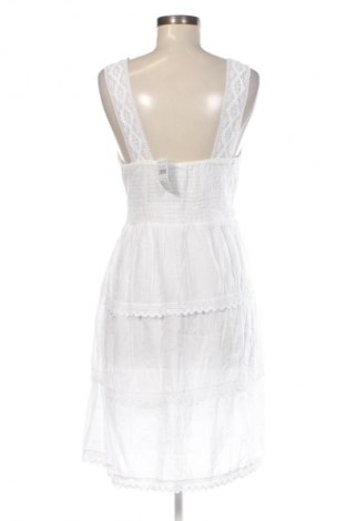 Ruha Unbranded, Méret M, Szín Fehér, Ár 15 919 Ft