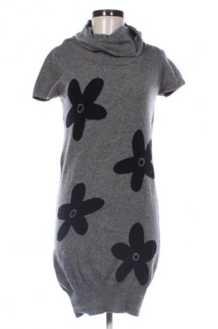 Рокля United Colors Of Benetton, Размер M, Цвят Многоцветен, Цена 33,99 лв.