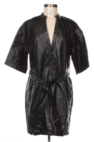 Ruha VILA, Méret M, Szín Fekete, Ár 2 799 Ft