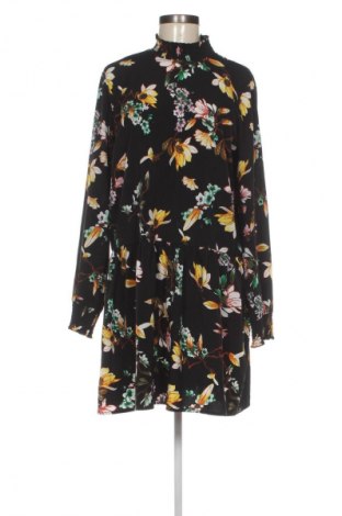 Kleid VILA, Größe M, Farbe Mehrfarbig, Preis € 37,42