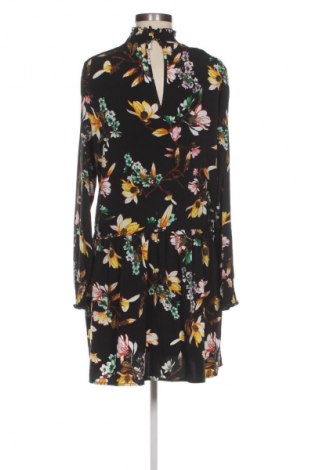 Kleid VILA, Größe M, Farbe Mehrfarbig, Preis € 37,42