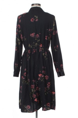 Šaty  Vero Moda, Veľkosť M, Farba Viacfarebná, Cena  13,95 €