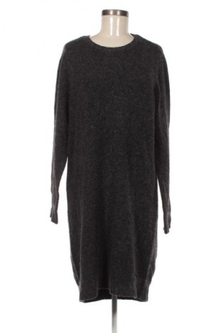 Φόρεμα Vero Moda, Μέγεθος L, Χρώμα Γκρί, Τιμή 15,99 €