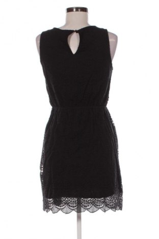 Sukienka Vero Moda, Rozmiar M, Kolor Czarny, Cena 110,34 zł