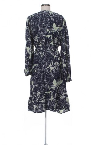 Рокля Vero Moda, Размер 3XL, Цвят Многоцветен, Цена 77,03 лв.