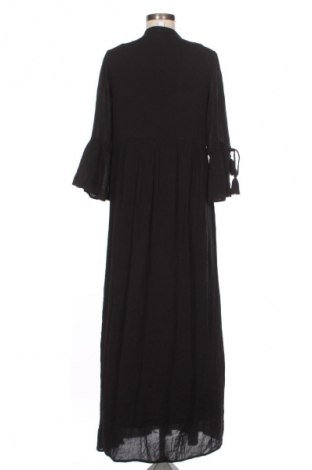 Рокля Y.A.S, Размер M, Цвят Многоцветен, Цена 189,99 лв.