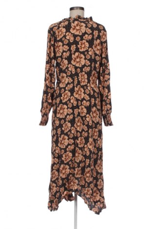 Kleid Y.A.S, Größe M, Farbe Mehrfarbig, Preis 127,99 €