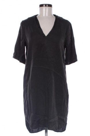 Ruha Yaya, Méret M, Szín Fekete, Ár 16 443 Ft