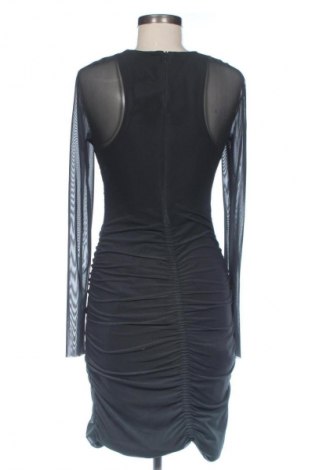 Рокля Zara, Размер M, Цвят Зелен, Цена 34,00 лв.