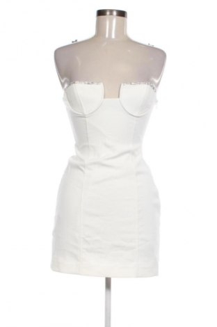 Рокля Zara, Размер M, Цвят Бял, Цена 27,37 лв.