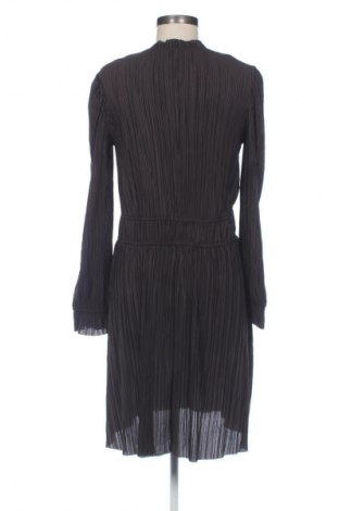 Рокля Zara, Размер L, Цвят Сив, Цена 62,00 лв.