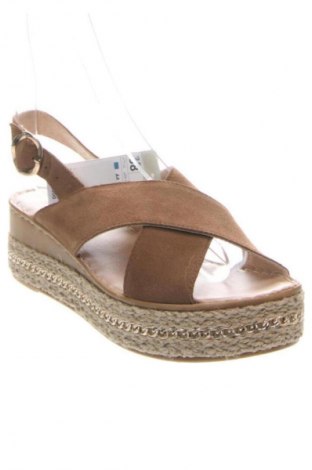 Sandale Lasocki, Mărime 38, Culoare Maro, Preț 326,32 Lei