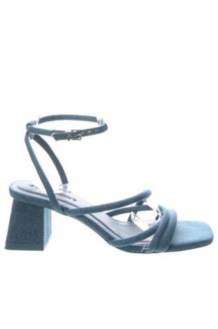 Sandalen Stradivarius, Größe 38, Farbe Blau, Preis 26,09 €