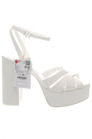 Sandale Stradivarius, Mărime 39, Culoare Alb, Preț 169,00 Lei