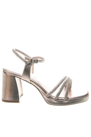 Сандали Tamaris, Размер 41, Цвят Бежов, Цена 76,99 лв.