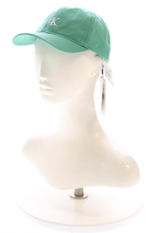 Шапка Calvin Klein Jeans, Цвят Зелен, Цена 42,99 лв.