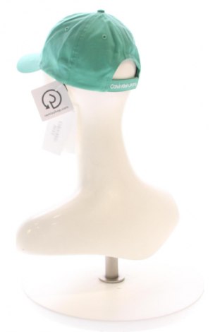 Шапка Calvin Klein Jeans, Цвят Зелен, Цена 42,99 лв.