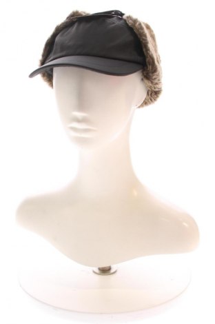 Căciulă FOX, Culoare Multicolor, Preț 142,11 Lei