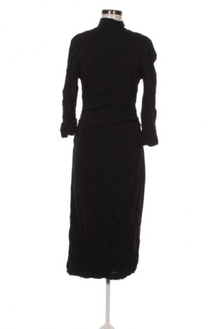 Сукман Cue, Размер XL, Цвят Черен, Цена 77,99 лв.