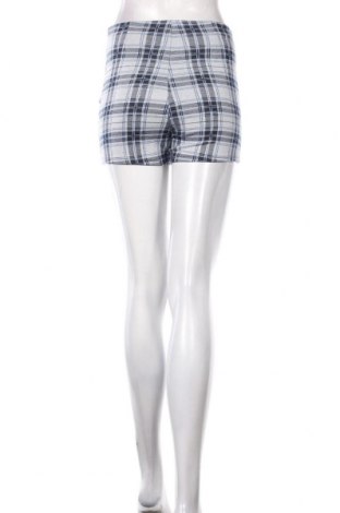 Γυναικείο κοντό παντελόνι Bershka, Μέγεθος M, Χρώμα Μπλέ, 70% πολυεστέρας, 29% βισκόζη, 1% ελαστάνη, Τιμή 12,63 €