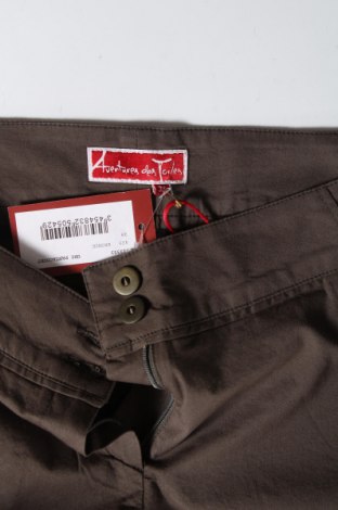 Дамски панталон Aventures Des Toiles, Размер M, Цвят Зелен, Цена 139,00 лв.