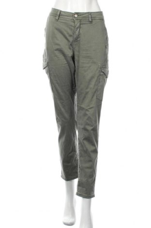 Дамски панталон Gang, Размер XL, Цвят Зелен, 64% лиосел, 32% памук, 4% еластан, Цена 156,75 лв.