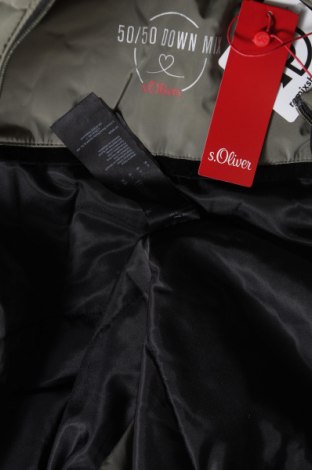 Γυναικείο μπουφάν S.Oliver, Μέγεθος XL, Χρώμα Πράσινο, Πολυεστέρας, φτερά και πούπουλα, Τιμή 146,52 €