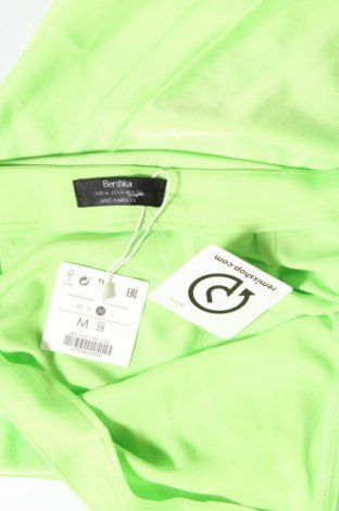 Φούστα Bershka, Μέγεθος S, Χρώμα Πράσινο, 97% πολυεστέρας, 3% ελαστάνη, Τιμή 8,58 €