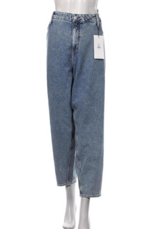 Дамски дънки Calvin Klein Jeans, Размер 3XL, Цвят Син, 99% памук, 1% еластан, Цена 95,60 лв.