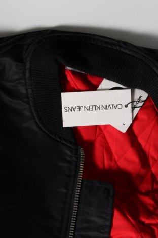 Мъжко яке Calvin Klein Jeans, Размер S, Цвят Черен, Полиамид, Цена 155,60 лв.