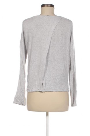 Damen Shirt Bershka, Größe M, Farbe Grau, Preis 1,85 €